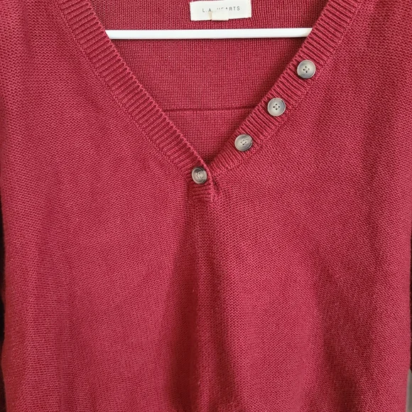 L.A. Hearts Sweater - Picture 2 of 3